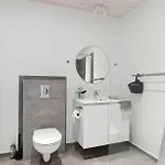 2 Bedroom Lovely In 슬라겔스