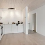 2 Bedroom Lovely In 아파트