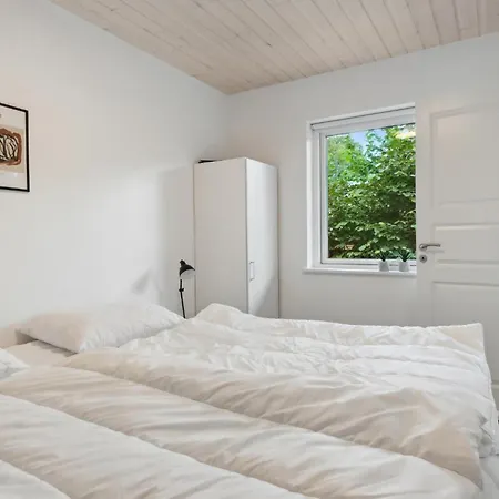 2 Bedroom Lovely In Apartamento *