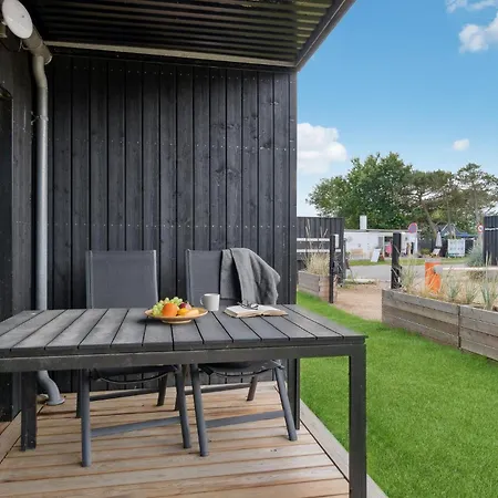 2 Bedroom Lovely In